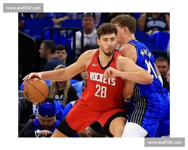 火箭季前赛迎战马刺 新老球员齐亮相展现实力与潜力